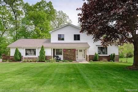 10876 Cartier Dr Brighton Twp, MI 48114
