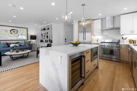 998 Burnett Avenue San Francisco, CA 94131