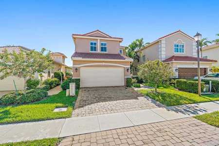 107 Isle Verde Way Palm Beach Gardens, FL 33418