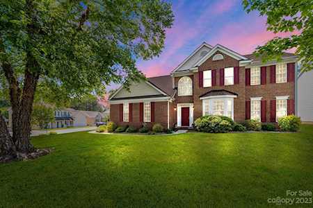 11101 Damson Plum Ln Charlotte, NC 28215