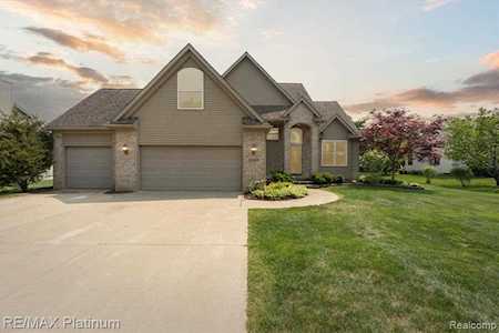 5223 Cottage Fenton Twp, MI 48430
