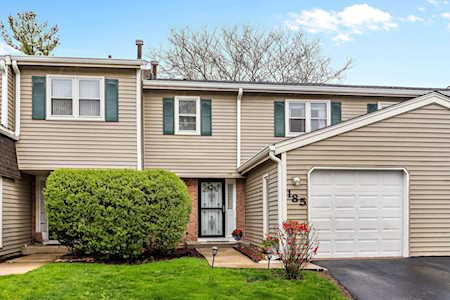185 Jeffrey Ln Bolingbrook, IL 60440