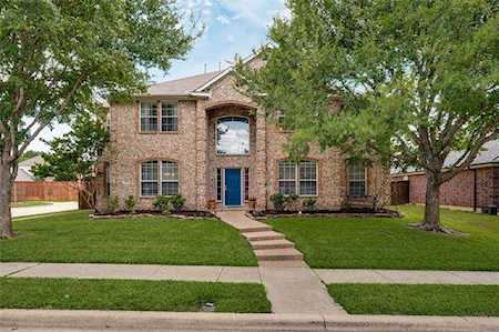 5561 Glenview Lane The Colony, TX 75056