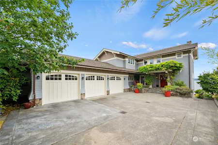 19599 27th Ave NW Shoreline, WA 98177