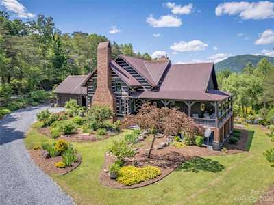 115 Apple Meadow Ct Lake Lure, NC 28746