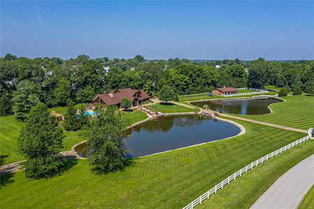 87 Lower Dardenne Farms Dr St Charles, MO 63304