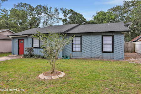 1044 Willow Cove CT E Jacksonville, FL 32233