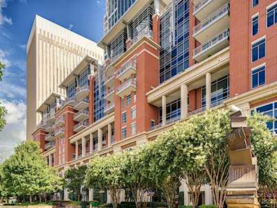 435 S Tryon St Charlotte, NC 28202