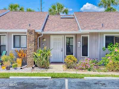 171 Breezeway Court New Smyrna Beach, FL 32169