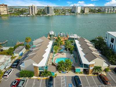 673 Bay Esplanade #201 Clearwater, FL 33767