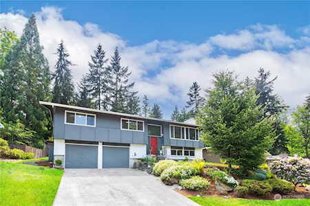 15627 SE 42nd Ct Bellevue, WA 98006