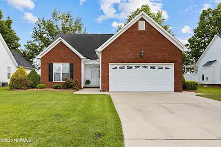 1525 Thayer Drive Winterville, NC 28590
