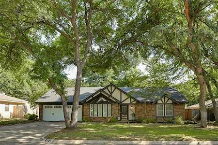 4311 Churchwood Drive Arlington, TX 76016
