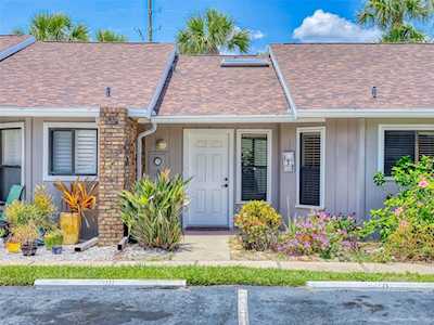 171 Breezeway Ct New Smyrna Beach, FL 32169