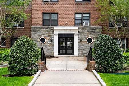 2 Fisher Drive #111 Mount Vernon, NY 10552