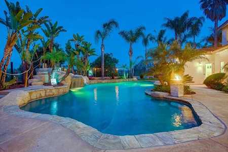 2150 Corte Cidro Carlsbad, CA 92009