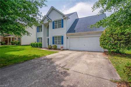 6741 Burbage Lake Circle Suffolk, VA 23435