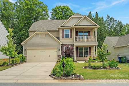 464 Augustus Ln Mount Holly, NC 28120