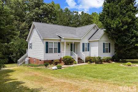 409 Creekbluffs Drive Fuquay Varina, NC 27526