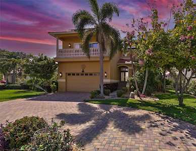 1011 Sonata Ln Apollo Beach, FL 33572