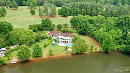 455 W Gleneagles Rd Statesville, NC 28625