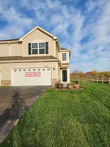 4716 Redbud Ct Wonder Lake, IL 60097