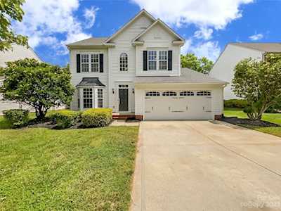4153 Autumn Cove Dr Clover, SC 29710