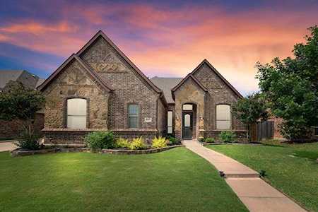 8957 Glendara Drive North Richland Hills, TX 76182