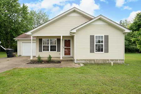 2048 Horncastle Drive Murfreesboro, TN 37130