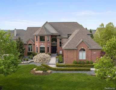 46746 Merion Circle Northville Twp, MI 48168