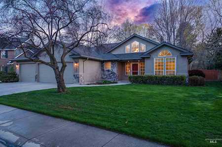 2807 E Migratory Drive Boise, ID 83706