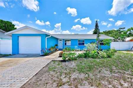 1907 12th St SW Largo, FL 33778