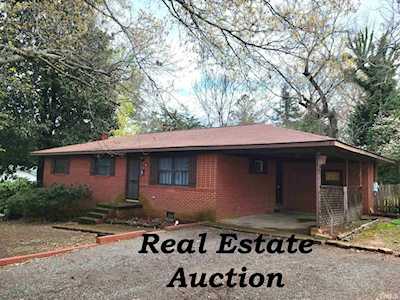 702 Red Oak Drive Siler City, NC 27344