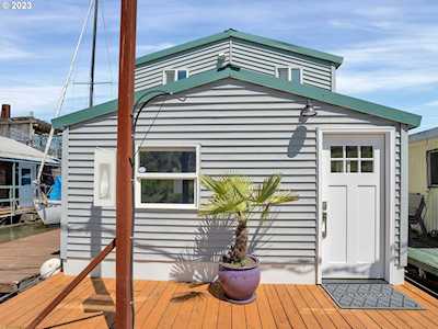 429 N Bridgeton RD #7A Portland, OR 97217