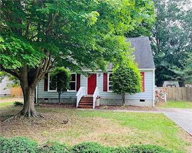 102 Quail Rd Yorktown, VA 23692