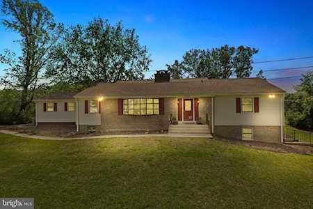 11701 Amkin Dr Clifton, VA 20124
