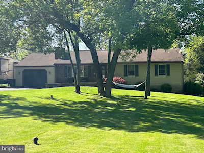 2417 Romig Rd Gilbertsville, PA 19525