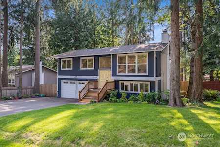 1109 211th Place NE Sammamish, WA 98074