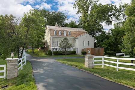 51 S Woods Mill Rd Chesterfield, MO 63017