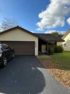 1520 Riverwood Ln Coral Springs, FL 33071