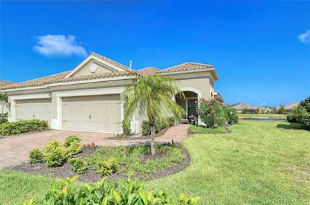 1270 Backspin Dr Englewood, FL 34223