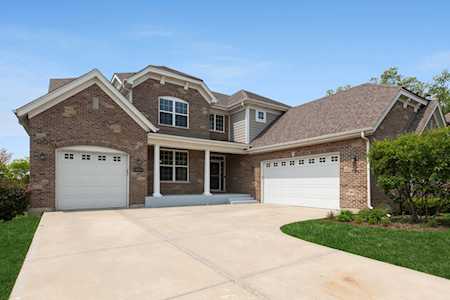 6600 Carl Ct Woodridge, IL 60517