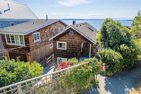 5431 Beach Dr SW Seattle, WA 98136