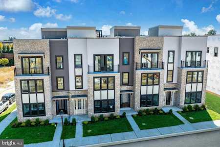 341 Horseshoe Trl #16D Newtown Square, PA 19073