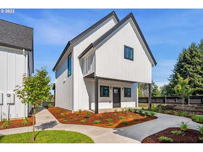 11813 NW 38th AVE #4 Vancouver, WA 98685