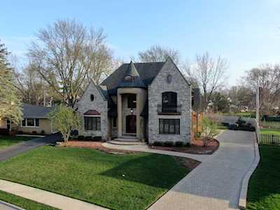 356 Sycamore Dr Naperville, IL 60540