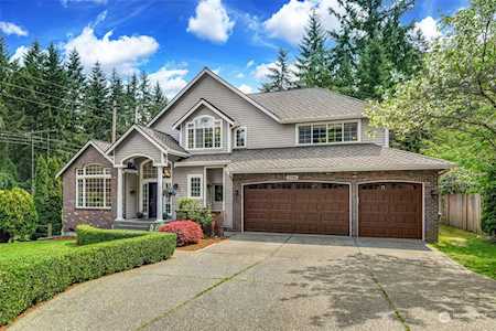 13545 NE 54th Place Bellevue, WA 98005