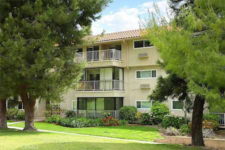 2387 W Via Mariposa #3F Laguna Woods, CA 92637