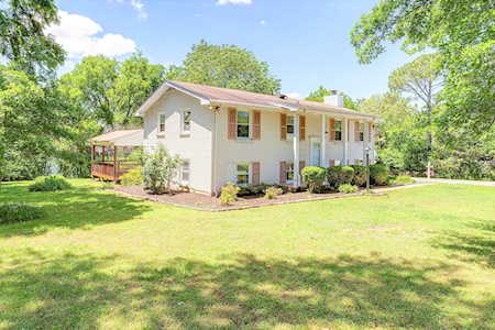 125 Savely Dr Hendersonville, TN 37075