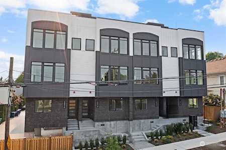 1021 C 6th Ave N Seattle, WA 98109